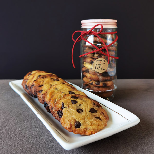 chocolate chip cookies set dessert shop